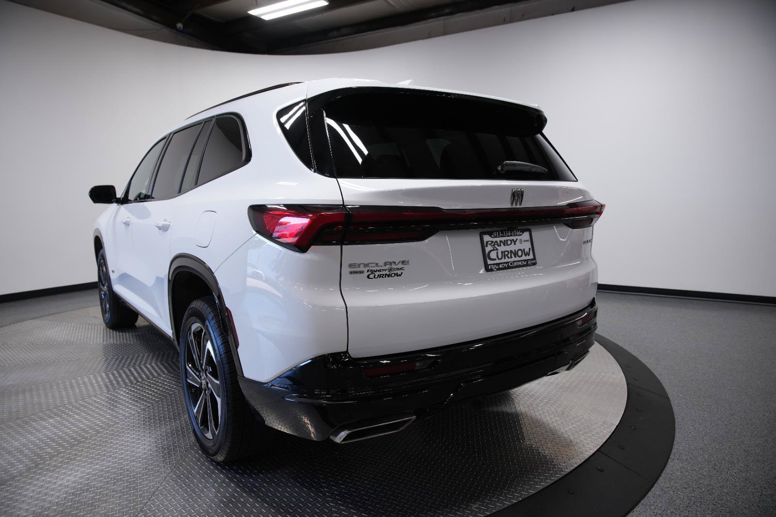 Used 2025 Buick Enclave Sport Touring AWD/4WD image 25