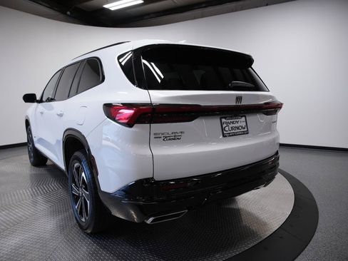 Used 2025 Buick Enclave Sport Touring AWD/4WD image 25