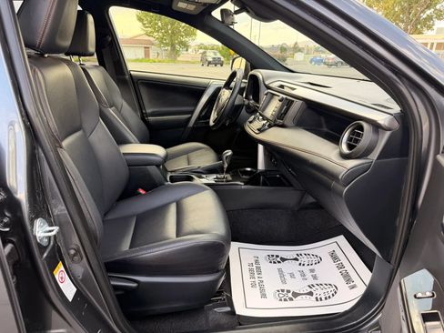 Used 2018 Toyota RAV4 SE AWD/4WD image 21