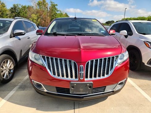 Used 2015 Lincoln MKX FWD w/ Equipment Group 102A image 2