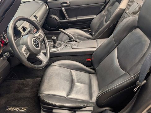 Used 2010 MAZDA MX-5 Miata Grand Touring w/ Premium Pkg image 12