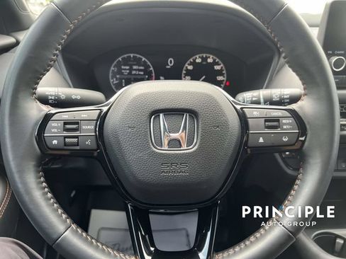 Used 2025 Honda HR-V Sport image 18