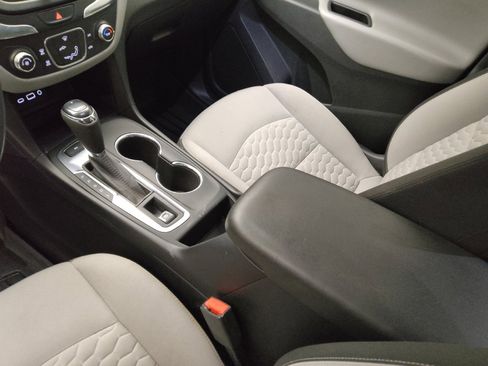Used 2020 Chevrolet Equinox LS image 26