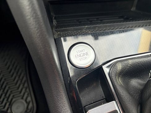 Certified 2026 Volkswagen Taos SE AWD/4WD image 24