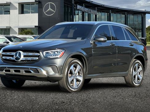 Certified 2022 Mercedes-Benz GLC 300 4MATIC w/ Premium Package Lite image 8