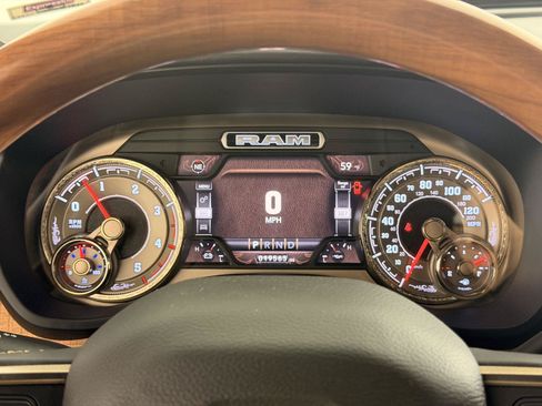 Used 2020 RAM 2500 Limited AWD/4WD image 32