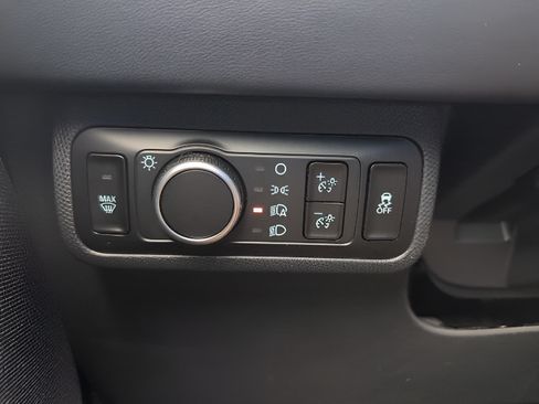 Used 2025 Ford Mustang Mach-E Select AWD/4WD image 21