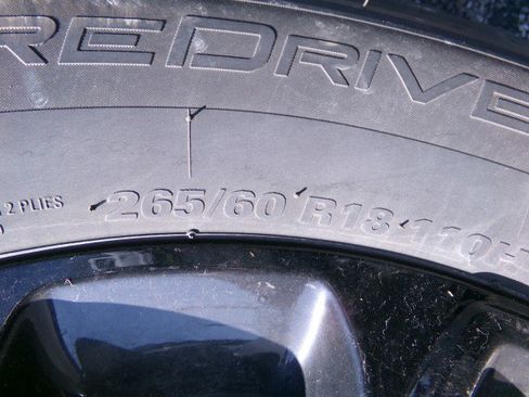 Used 2021 Jeep Grand Cherokee Laredo image 26