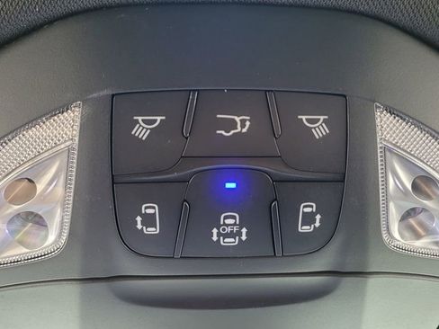 New 2026 Chrysler Pacifica Select image 30