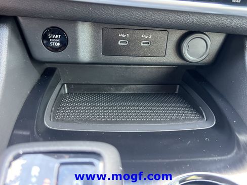 Used 2024 Nissan Rogue SV w/ SV Premium Package FWD image 9