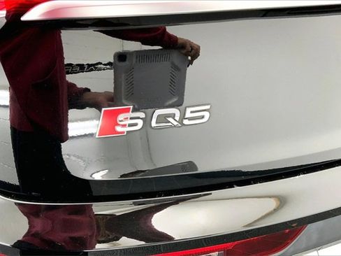 Certified 2022 Audi SQ5 Premium image 8