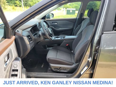 Certified 2023 Nissan Rogue SV AWD/4WD image 13