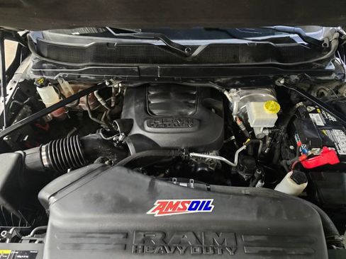 Used 2019 RAM 2500 Laramie w/ Night Edition image 30