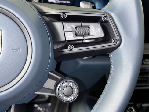 Used 2021 Porsche 911 Carrera image 27