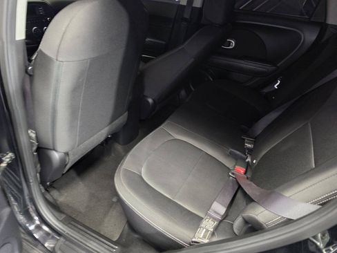 Used 2016 Kia Soul FWD image 21
