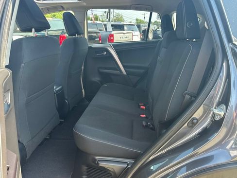 Used 2016 Toyota RAV4 XLE AWD/4WD image 33