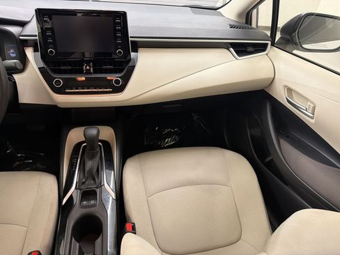 Used 2020 Toyota Corolla LE FWD image 31