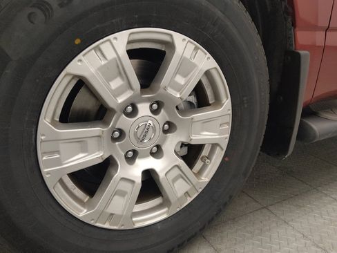 Used 2017 Nissan Titan SV RWD image 31