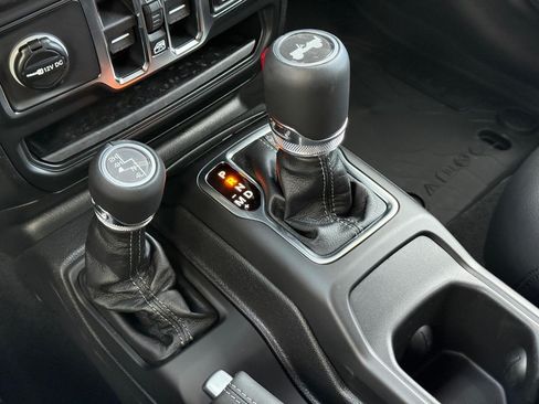 New 2026 Jeep Wrangler Unlimited Sahara AWD/4WD image 17