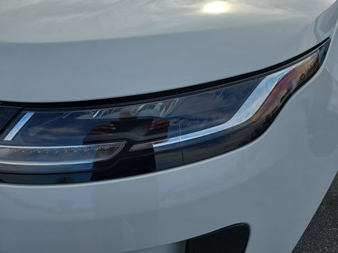 Used 2023 Land Rover Range Rover Evoque S image 31