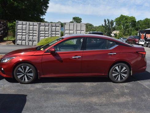 Used 2020 Nissan Altima 2.5 SV FWD image 6
