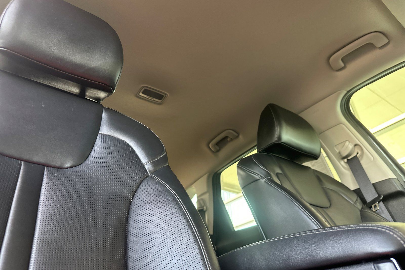 Used 2024 Kia Sorento S FWD image 18