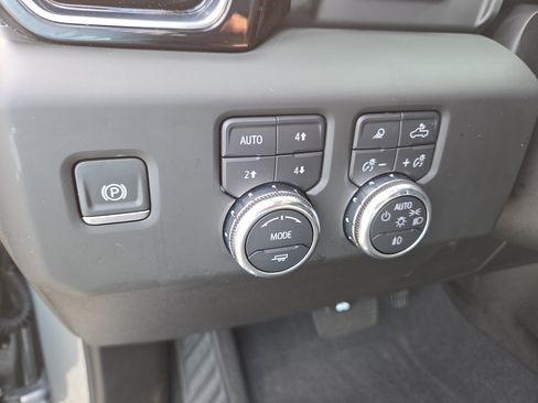 Used 2024 GMC Sierra 1500 Denali AWD/4WD image 6