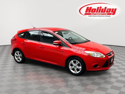 Used 2014 Ford Focus SE image 1