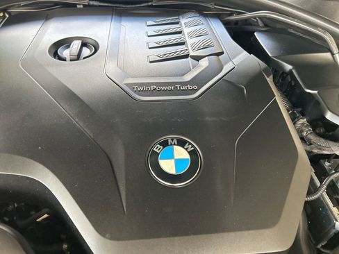 Used 2020 BMW 330i Sedan w/ Convenience Package RWD image 12