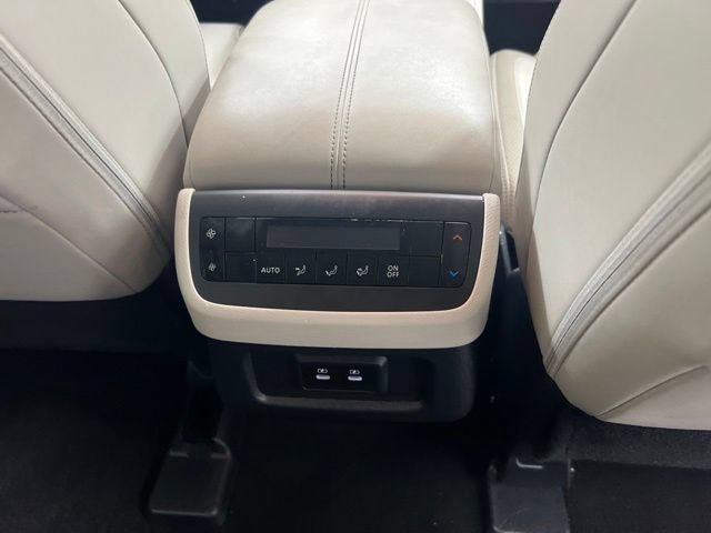Used 2026 Nissan Pathfinder SL AWD/4WD image 24