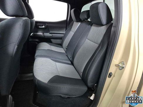 Certified 2020 Toyota Tacoma TRD Off-Road AWD/4WD image 23
