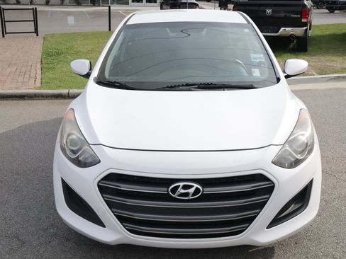 Used 2016 Hyundai Elantra GT image 7