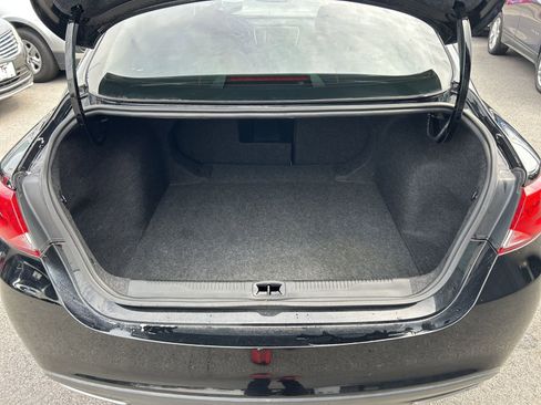 Used 2017 Chrysler 200 Limited Platinum w/ Comfort & Convenience Group FWD image 6