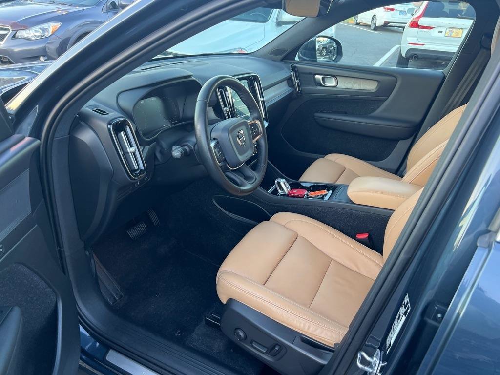 Used 2020 Volvo XC40 T5 Inscription w/ Protection Package Premier AWD/4WD image 12