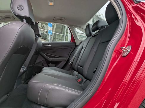 Used 2020 Volkswagen Jetta SE w/ SE Cold Weather Package FWD image 15