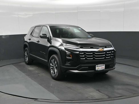 New 2026 Chevrolet Equinox LT w/ Safety and Technology Package image 2