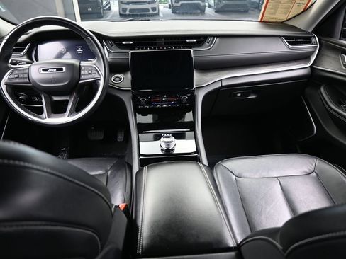 Used 2021 Jeep Grand Cherokee L Limited image 39