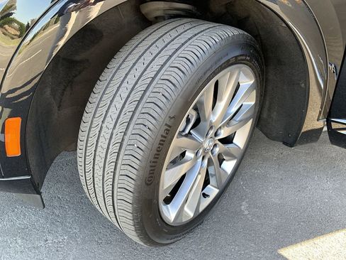 Used 2023 Buick Envision Avenir image 11