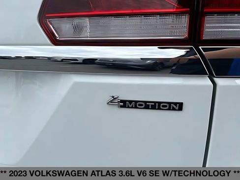 Used 2023 Volkswagen Atlas SE w/ Black Wheel Package AWD/4WD image 13