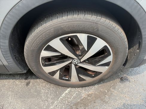 Used 2023 Volkswagen ID.4 Pro AWD/4WD image 13