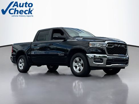 Used 2025 RAM 1500 Big Horn AWD/4WD image 1