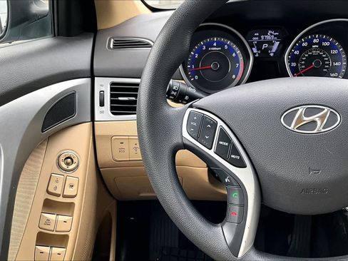 Used 2012 Hyundai Elantra GLS w/ Preferred Pkg 3 FWD image 25