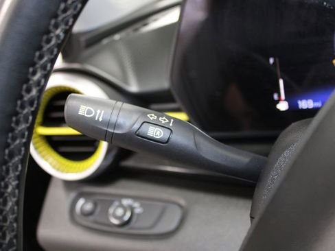 Used 2024 Chevrolet Trax ACTIV w/ Sunroof Package image 22