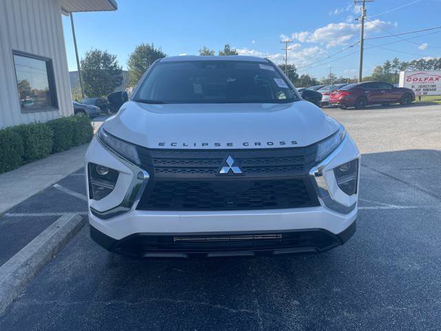 Used 2022 Mitsubishi Eclipse Cross LE AWD/4WD image 3