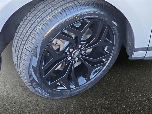 Used 2020 Land Rover Range Rover Evoque SE image 34