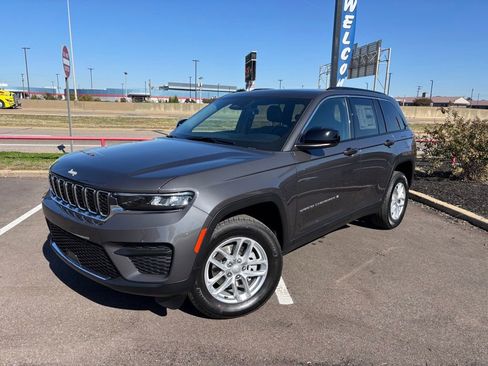 New 2025 Jeep Grand Cherokee Laredo X w/ Luxury Tech Group I image 2