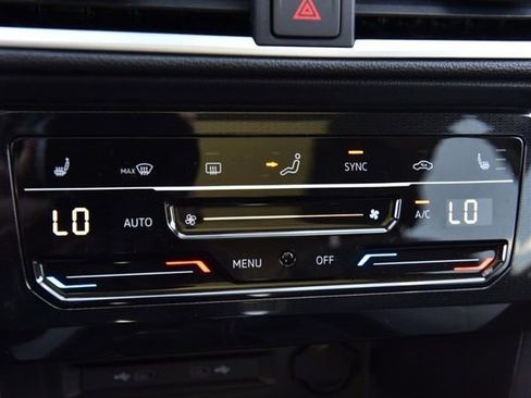 New 2026 Volkswagen Taos SE AWD/4WD image 14