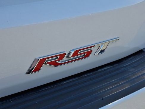 Used 2021 Chevrolet Suburban RST w/ Luxury Package image 31