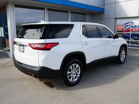 Used 2021 Chevrolet Traverse LS image 34