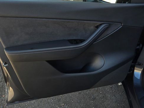 Used 2020 Tesla Model Y Long Range AWD/4WD image 11